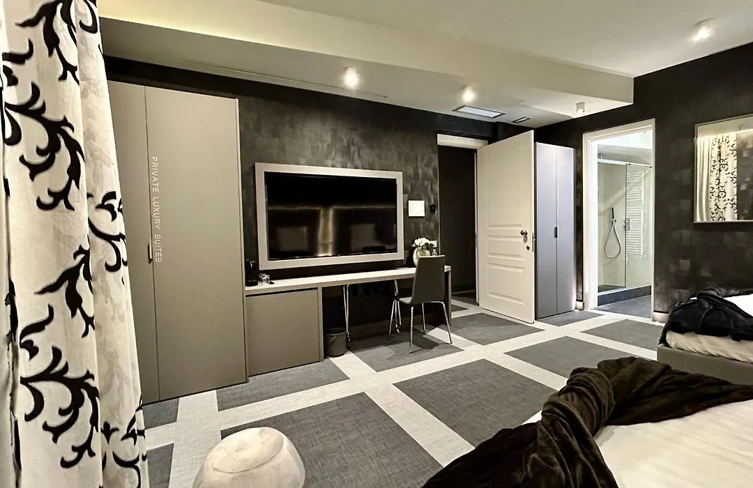 Private Luxury Suites-1