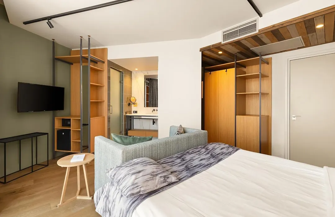 Cityhotel Wood-1