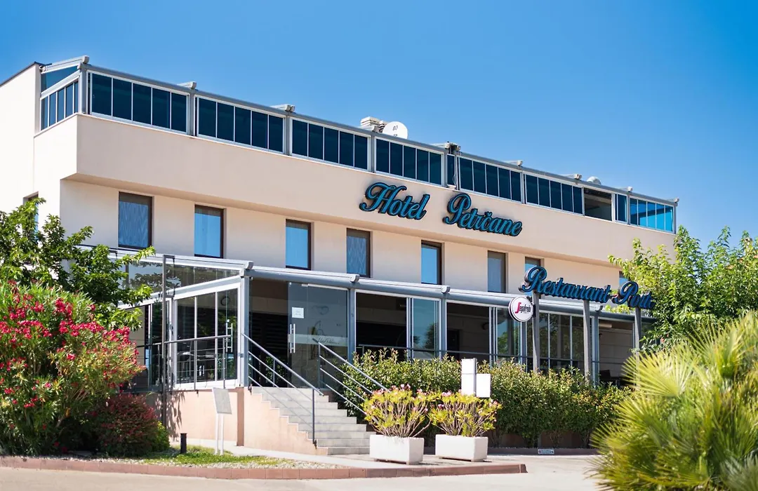 Hotel Petrcane-1