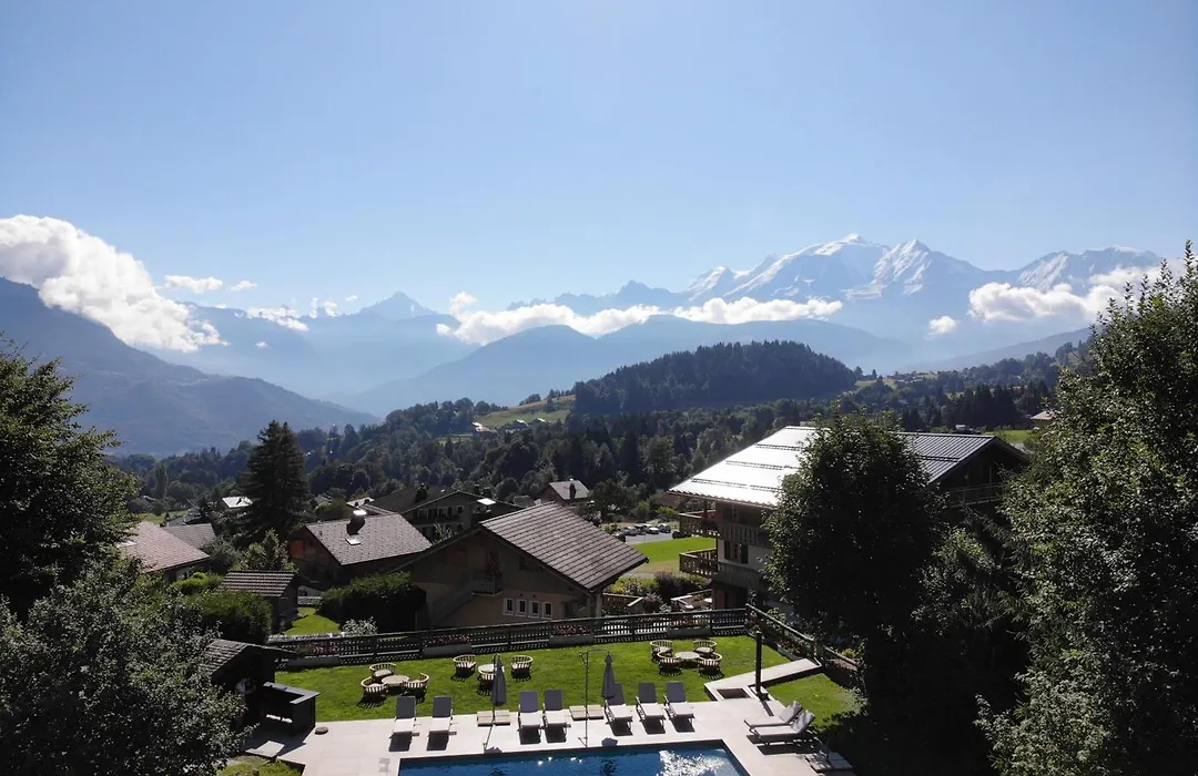 Les Roches Fleuries-1