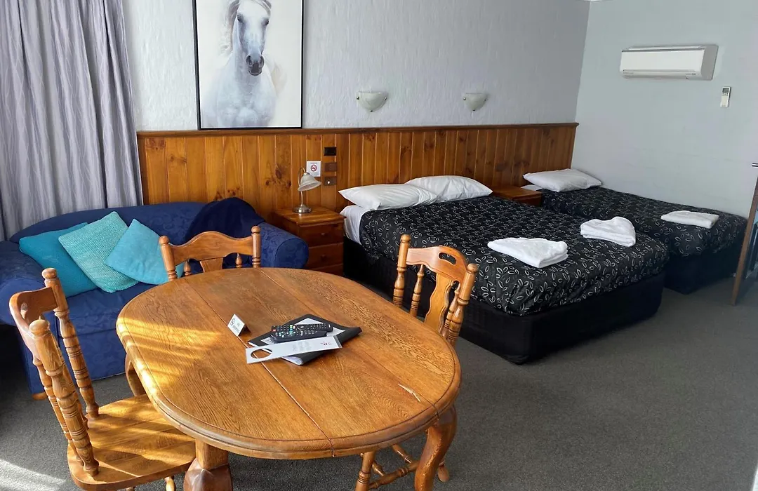 Corryong Country Inn-1