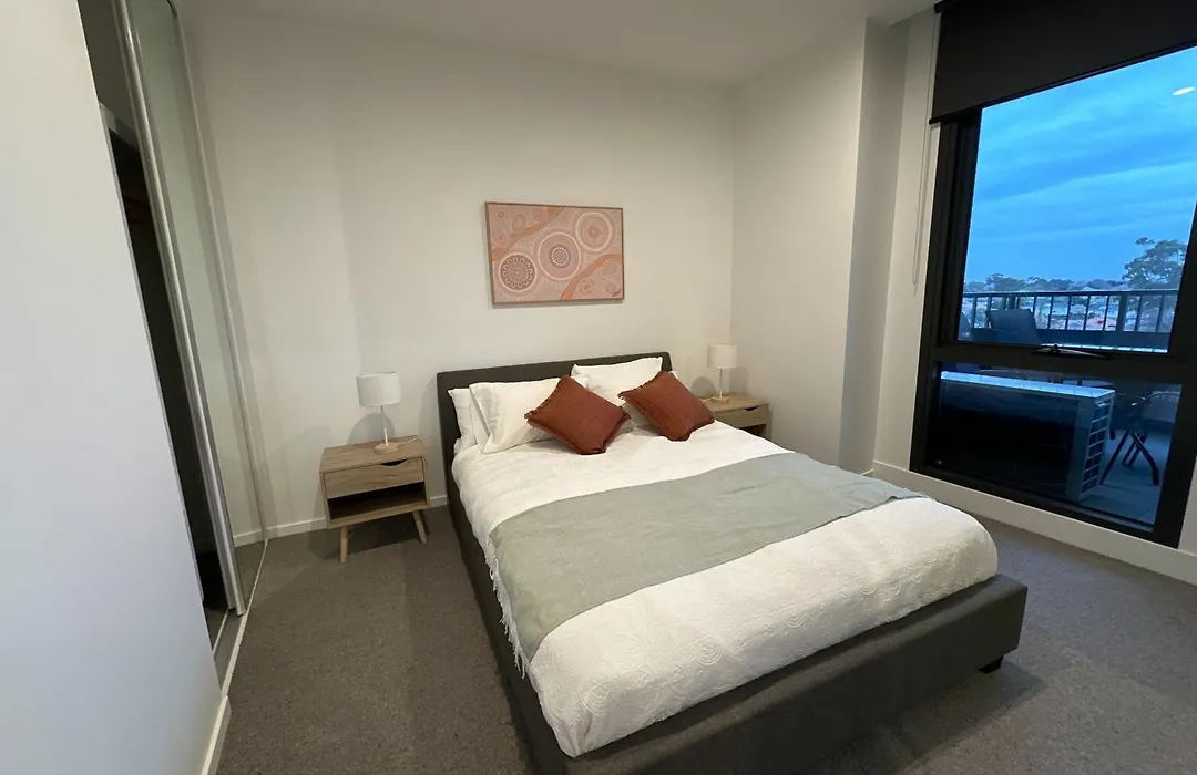 Samma - Linden Apartments In Ivanhoe-1