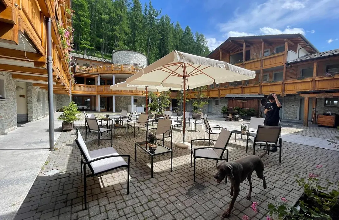 Boscone Suite Hotel-1
