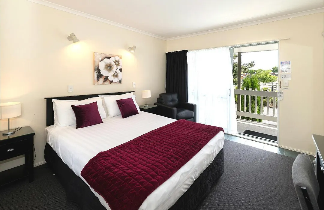 Accolade Lodge Motel-1