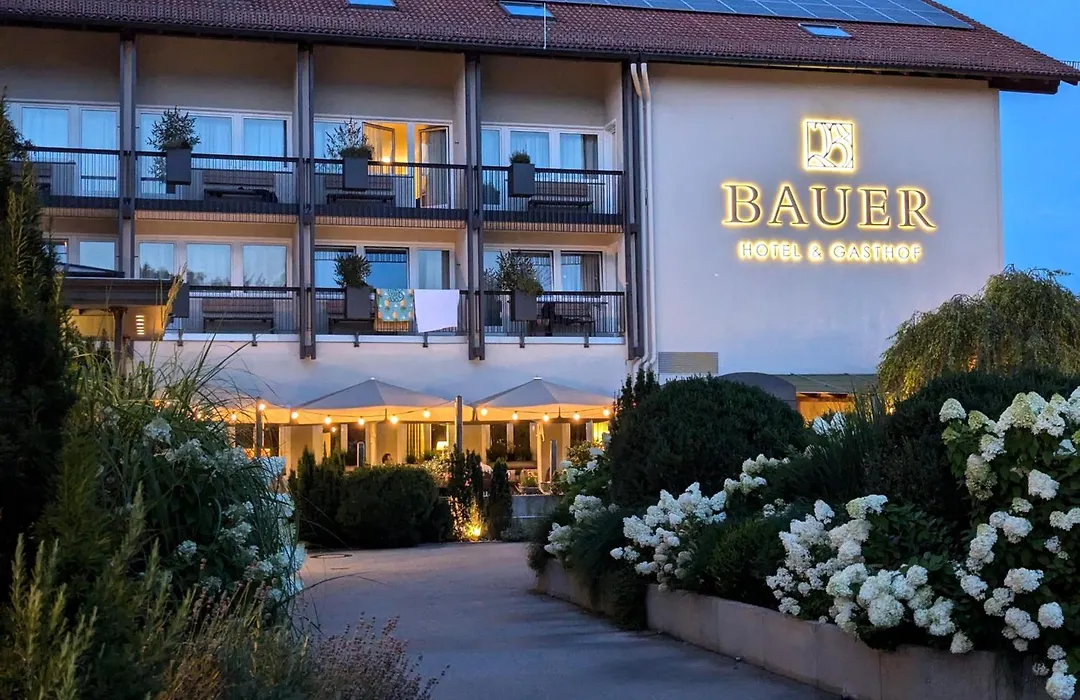 Bauer Hotel Und Restaurant-1