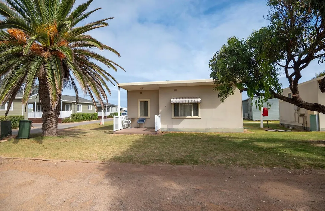 Belair Gardens Caravan Park-1
