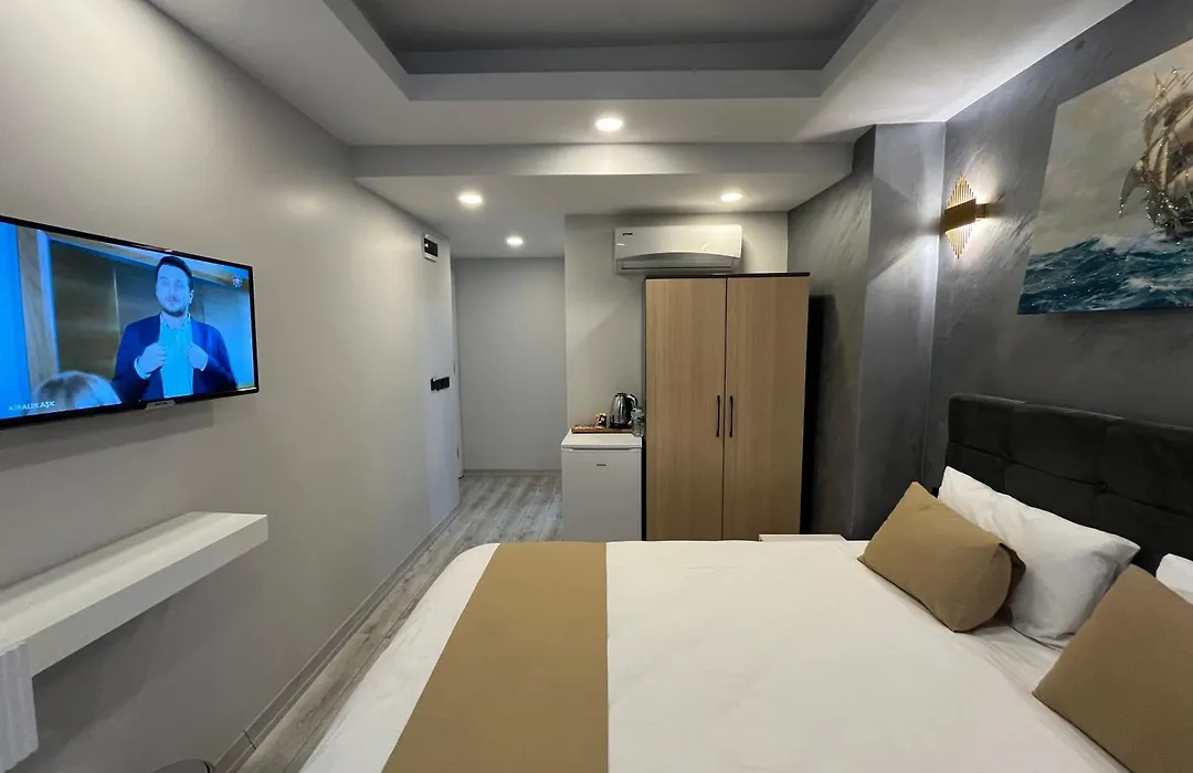 White Palace Halic-1