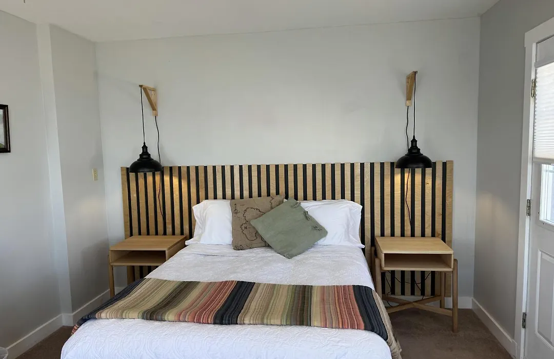 Come From Away B&B-1