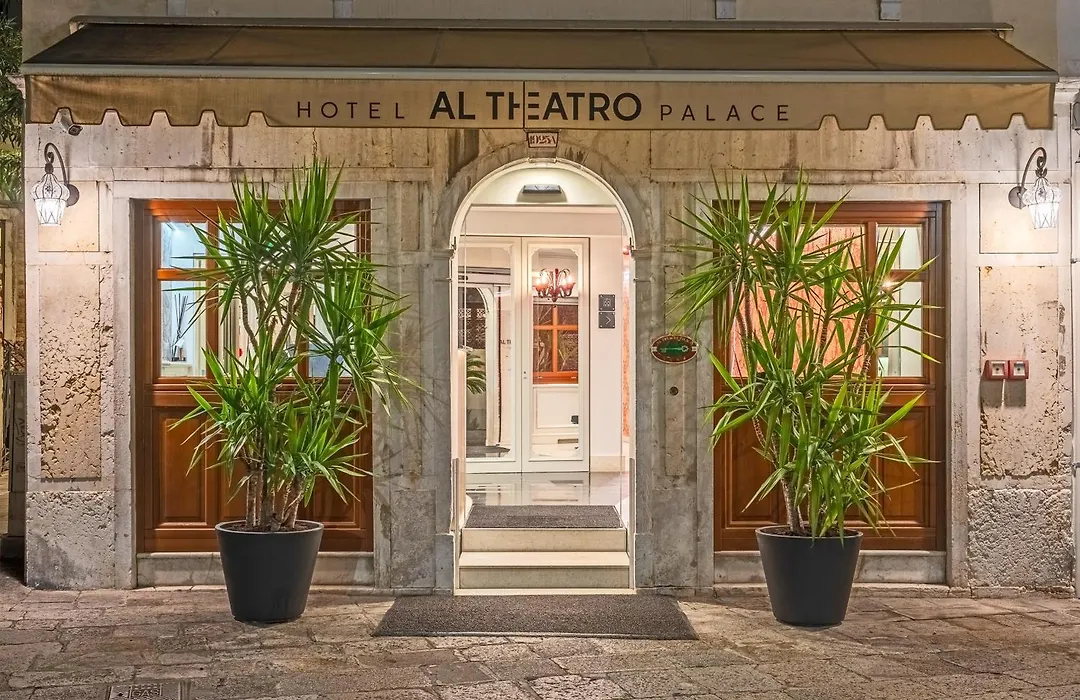 Al Theatro Palace-1