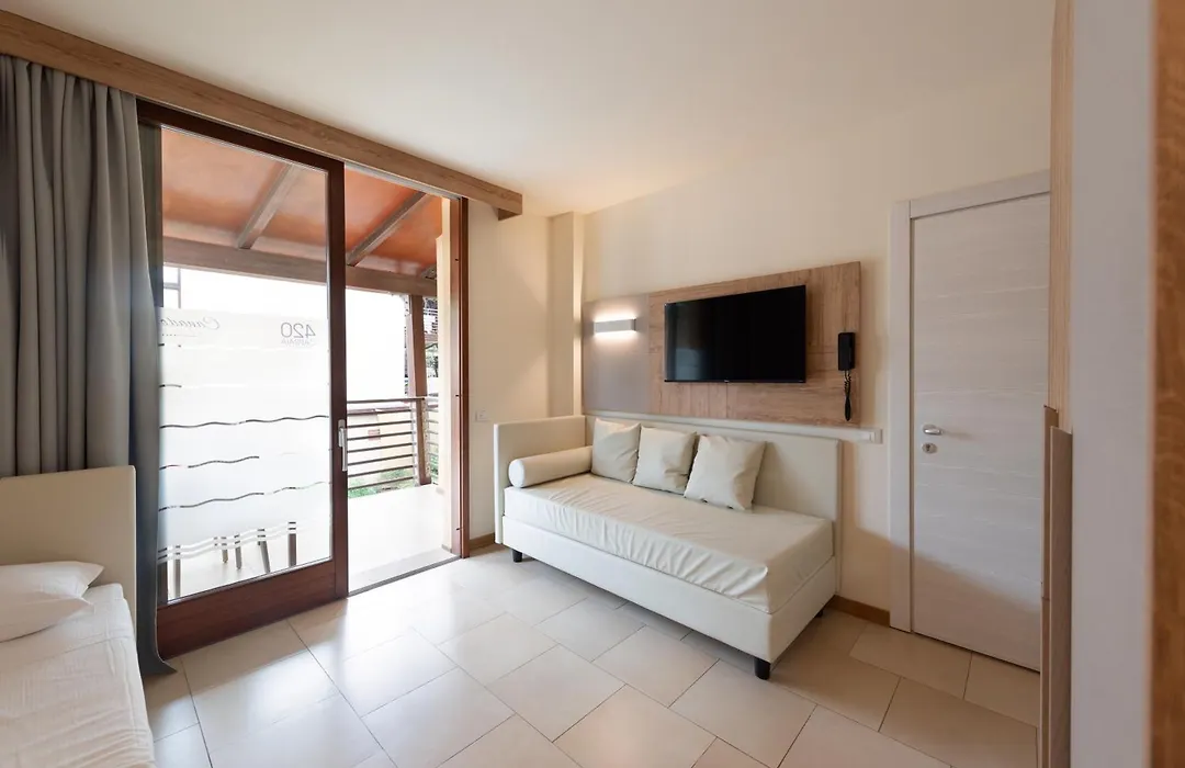 Canado Family Hotel-1