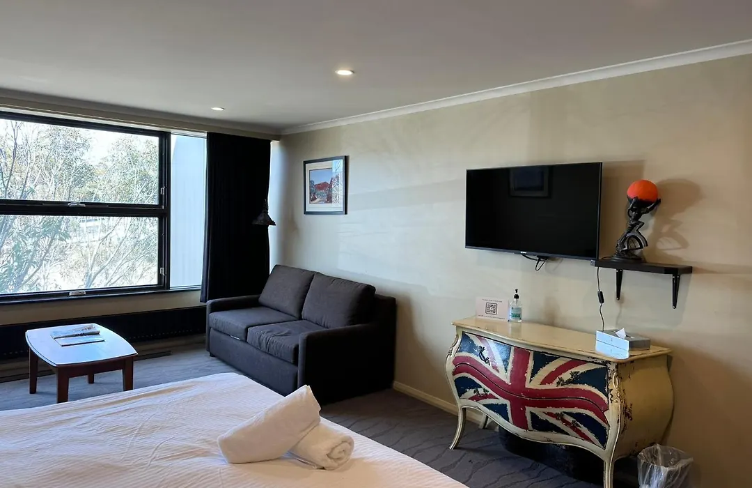 Mt Buller Chalet Hotel & Suites-1