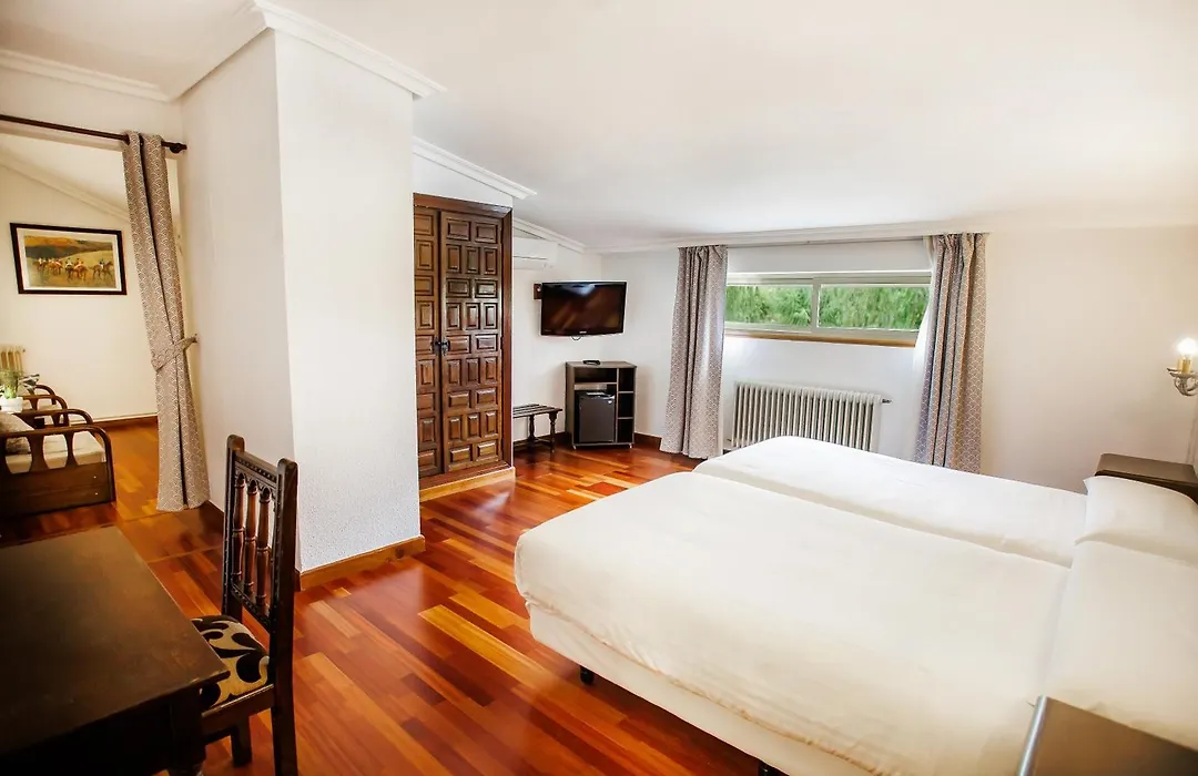 Hotel Conde Rodrigo 2-1