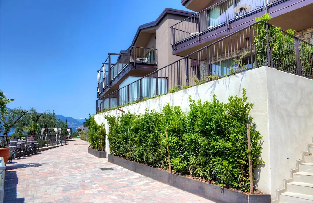 Sky View Garda Lake By Hotel Galvani-1