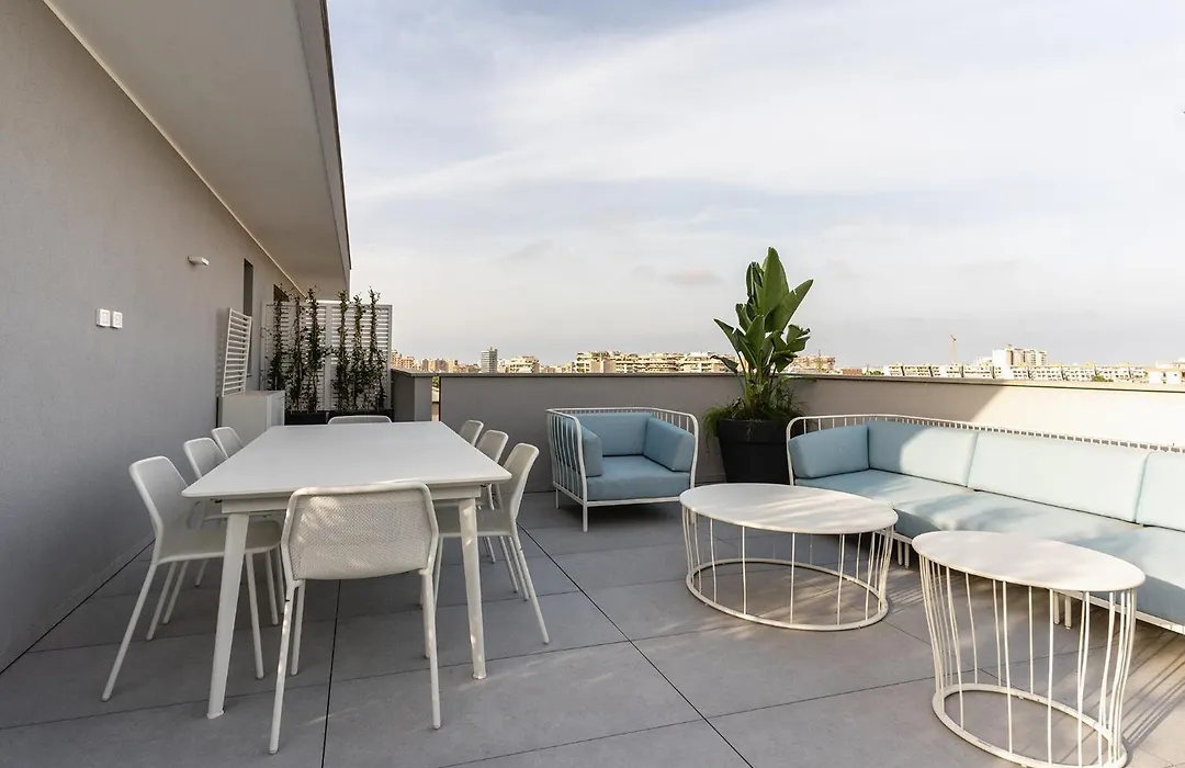 Green Park Penthouse Suite & Pool - Heated Pool --1