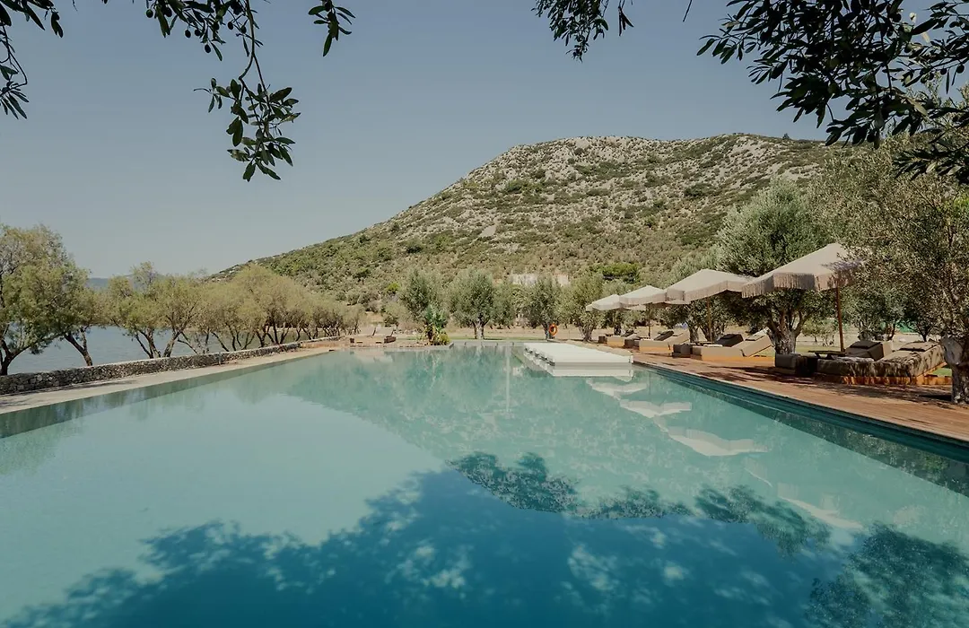 Zaira Hotel-1