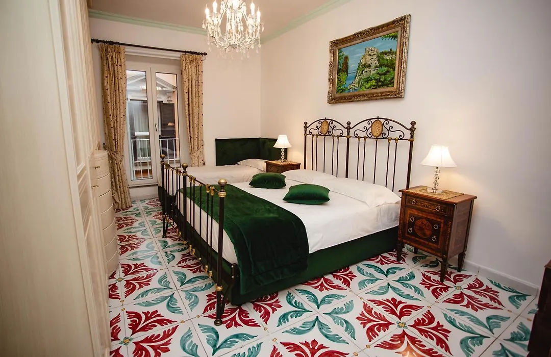 Delfini Trevi House-1