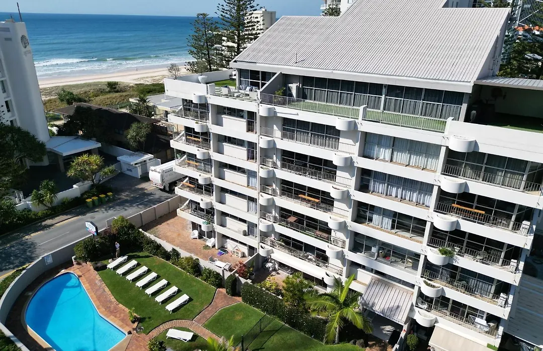 Surfers Chalet-1
