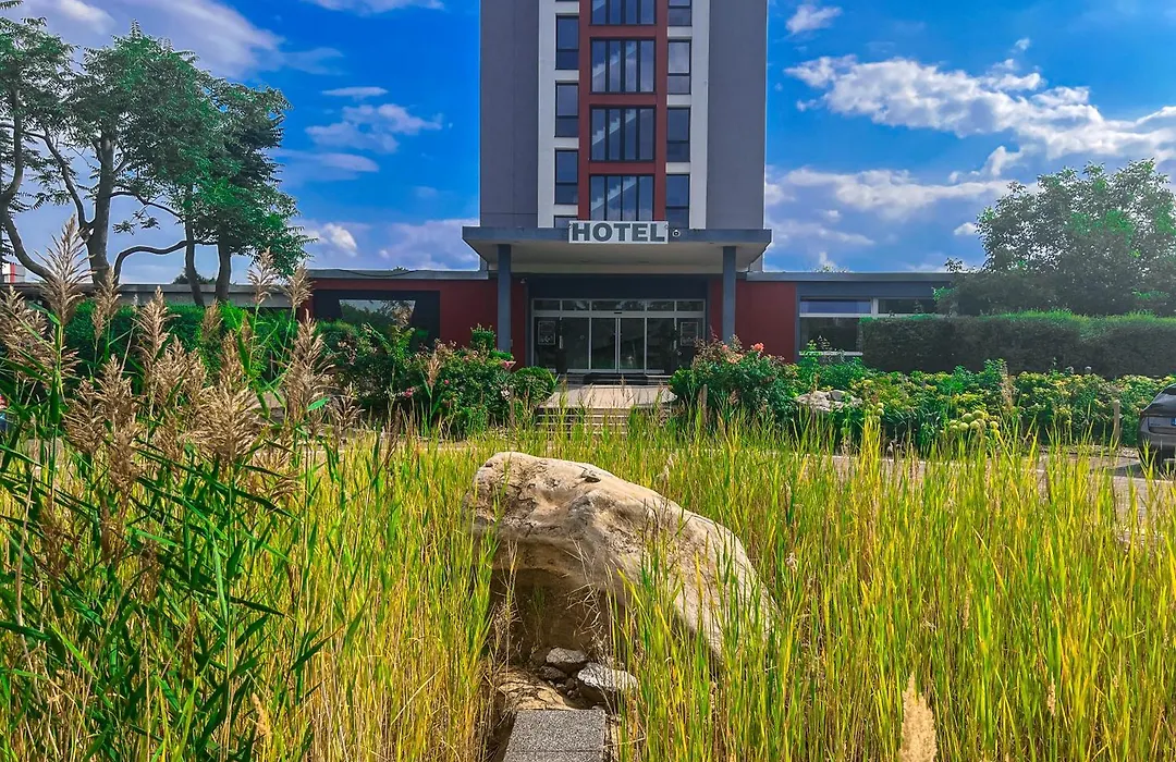 SKYHOTEL Merseburg-1