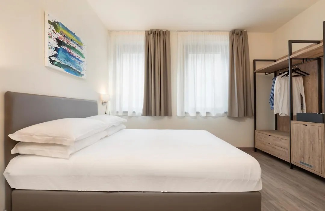 Hotel Plaza-1