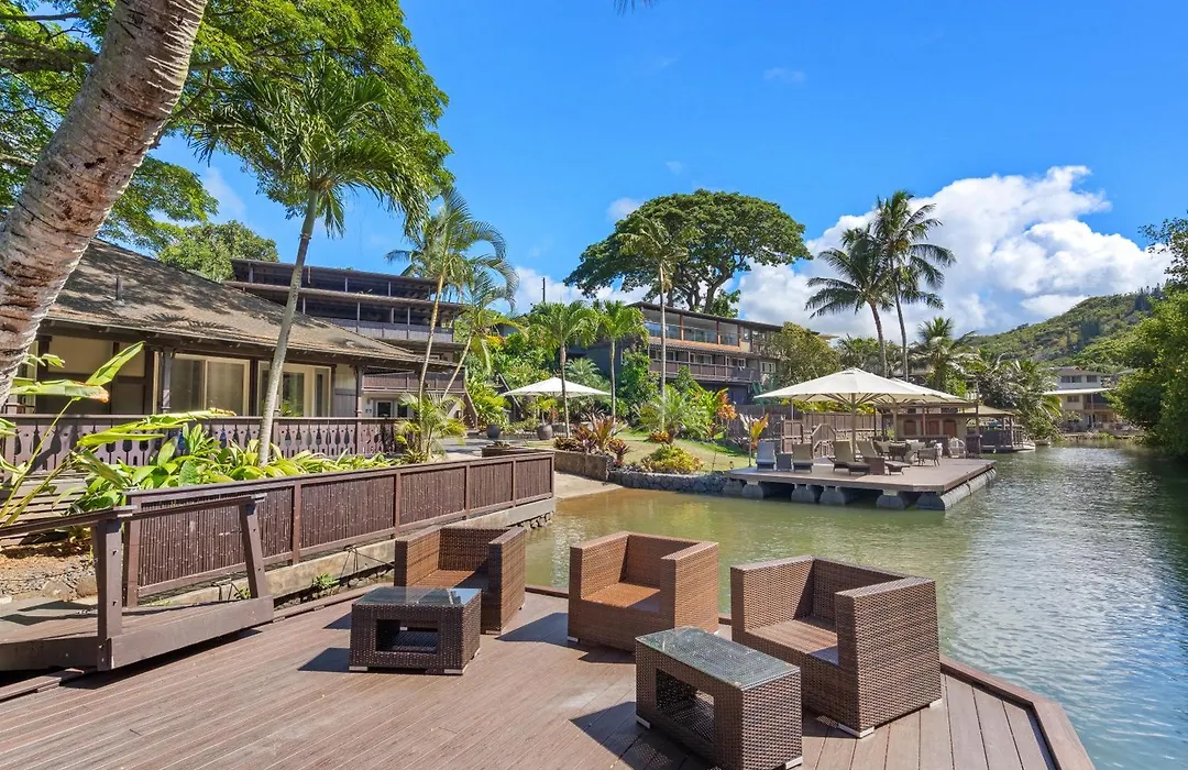 Paradise Bay Resort-1