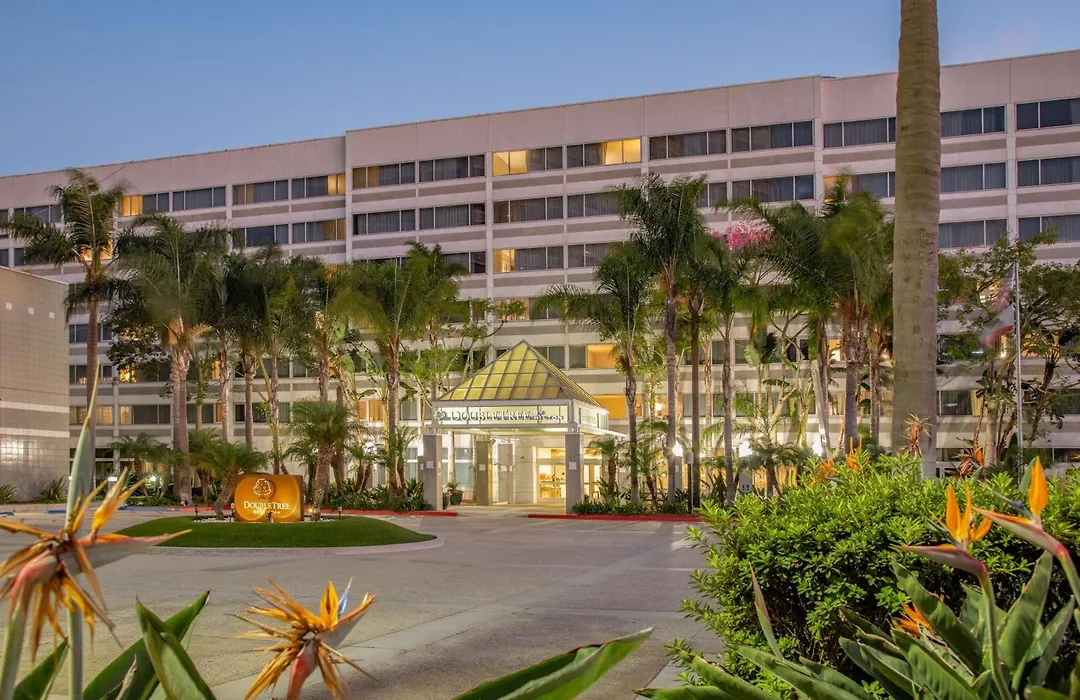 Doubletree By Hilton Lax - El Segundo-1