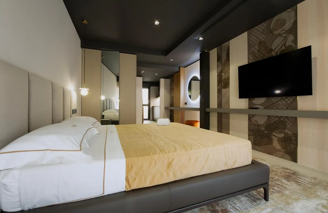 Villa Della Lupa Luxury Rooms-1