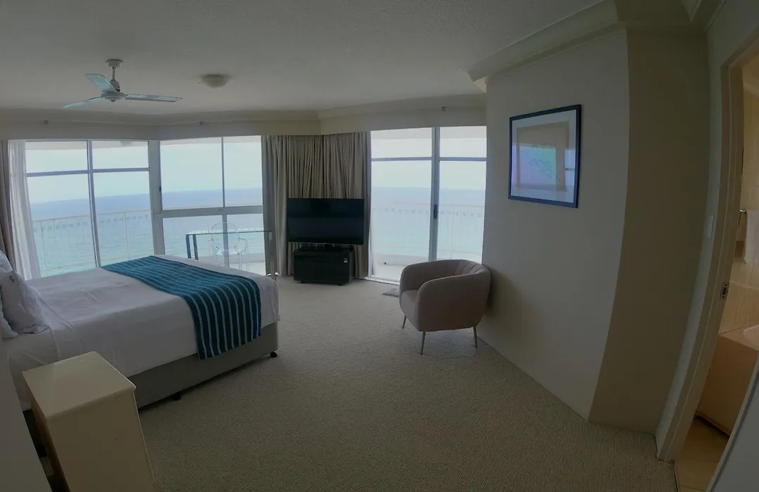 Burleigh Surf Apartments-1