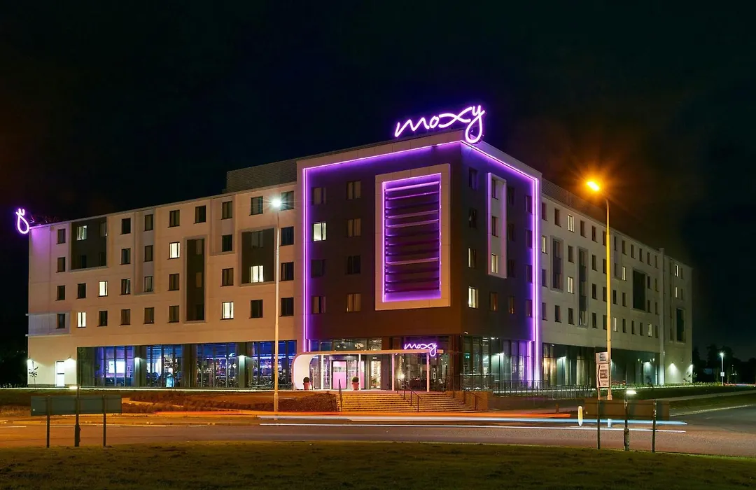 Moxy Edinburgh Airport-1
