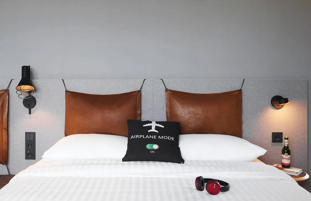 Moxy Cologne Bonn Airport-1