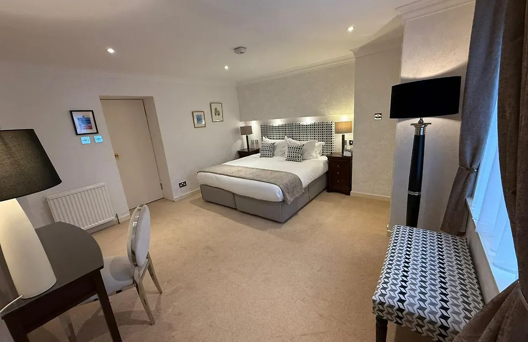 Airds Hotel And Restaurant-1