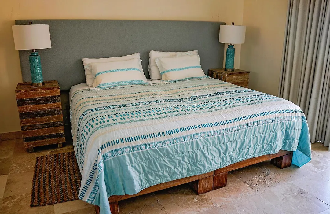 Paraiso Del Mar Condominiums-1