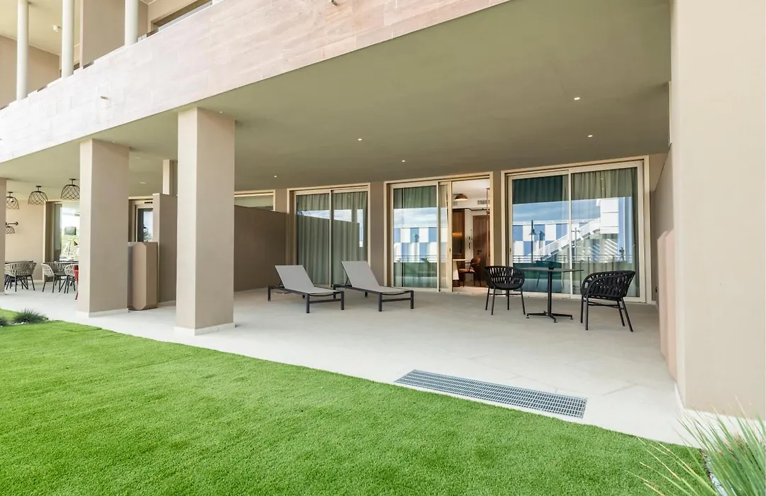 Visionair Suites & Spa-1
