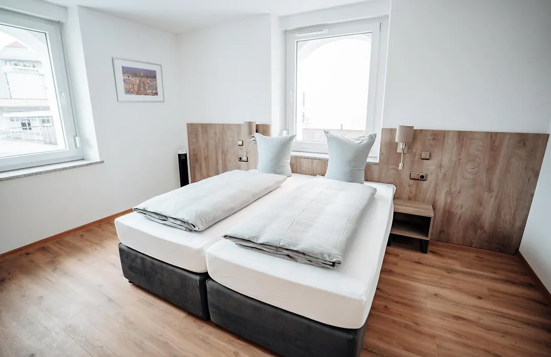 Boardinghouse Victory-1