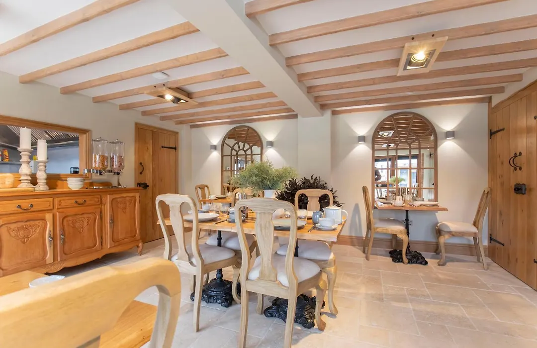 Stable Lodge - Boutique Bed & Breakfast-1