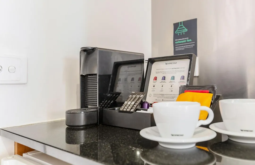 Punthill Apartment Hotel - Little Bourke-1
