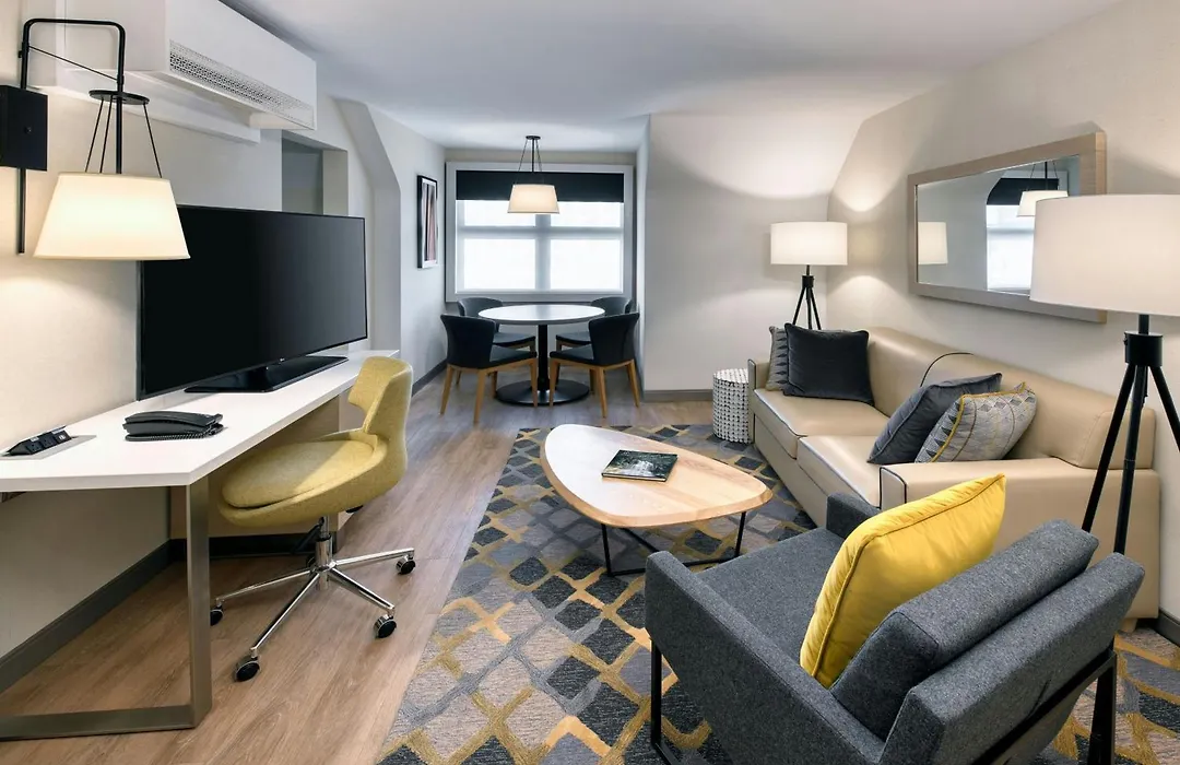 The Insignia Hotel, Sarnia, A Tribute Portfolio Hotel-1