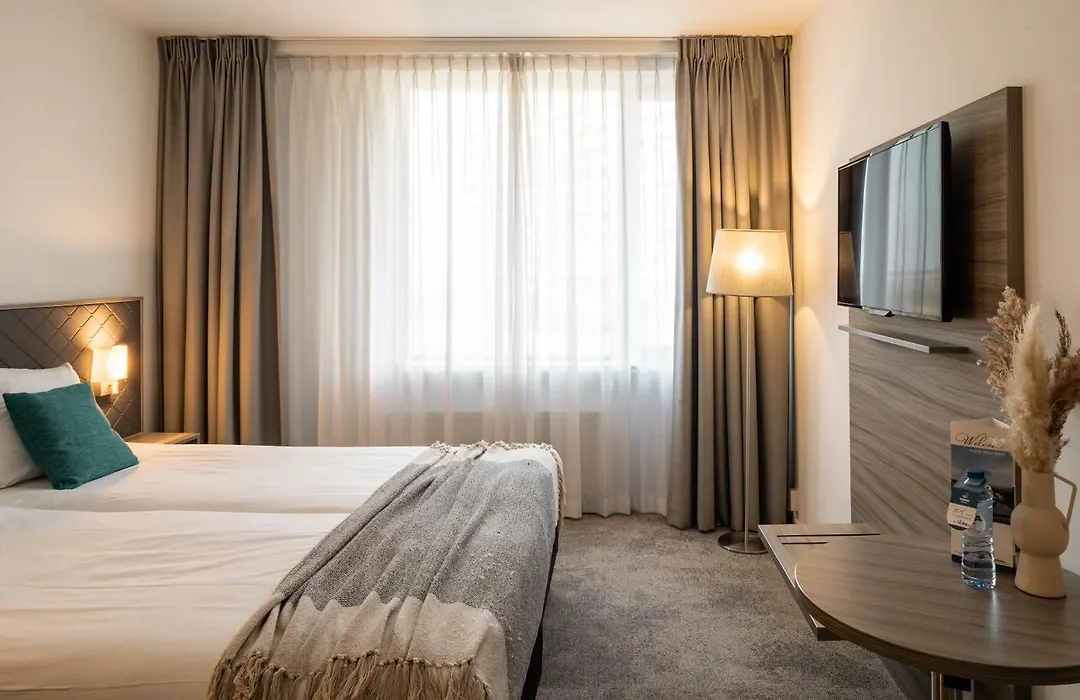Churchill Hotel Terneuzen-1
