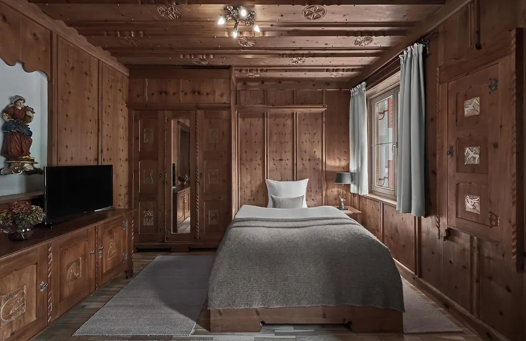 Hotel Goldener Greif-1