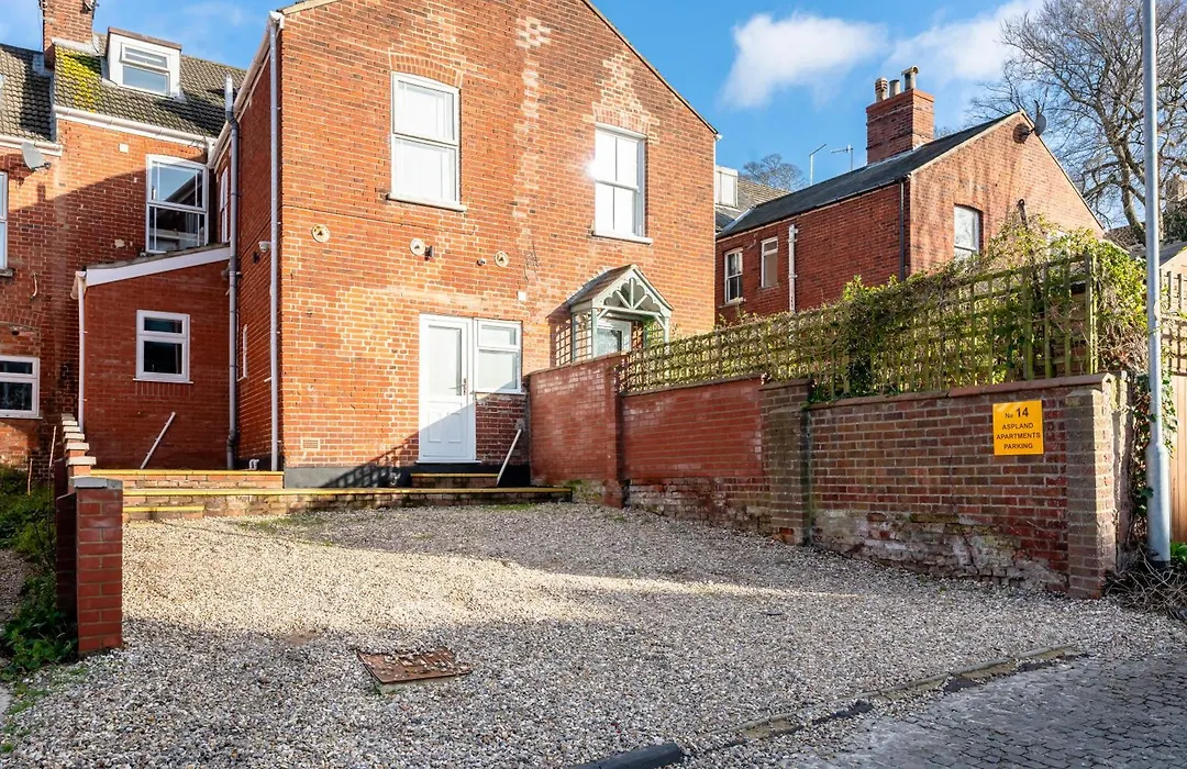 1 Riverside Apartments-1