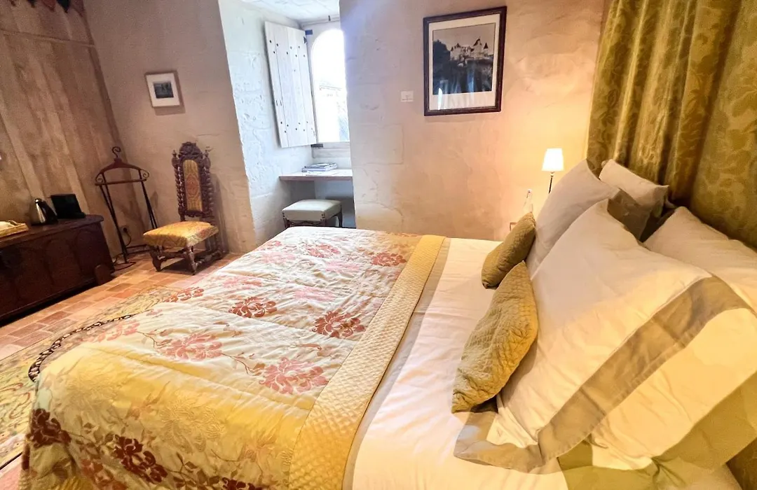 Hotel Du Chateau Du Rivau-1