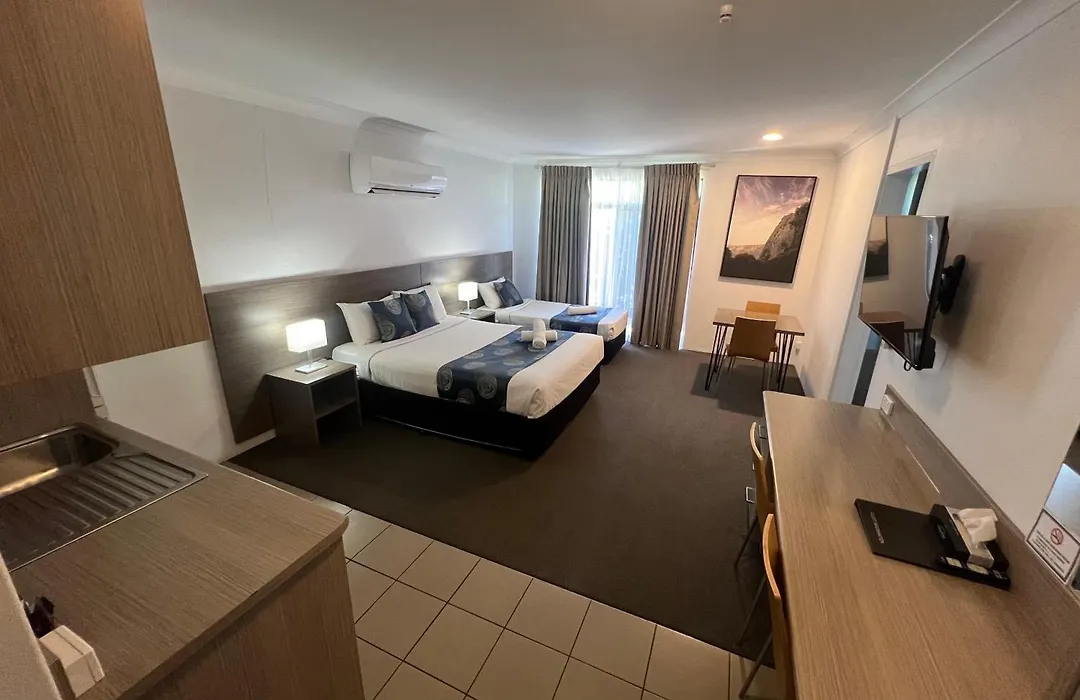 Adelong Motel-1