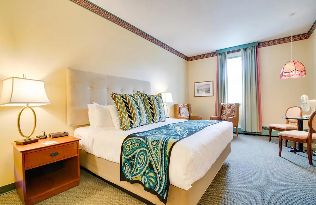Holland America Dawson City Inn-1