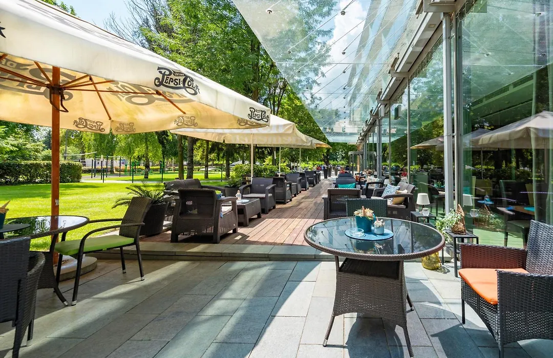 Abacus Business & Wellness Hotel-1