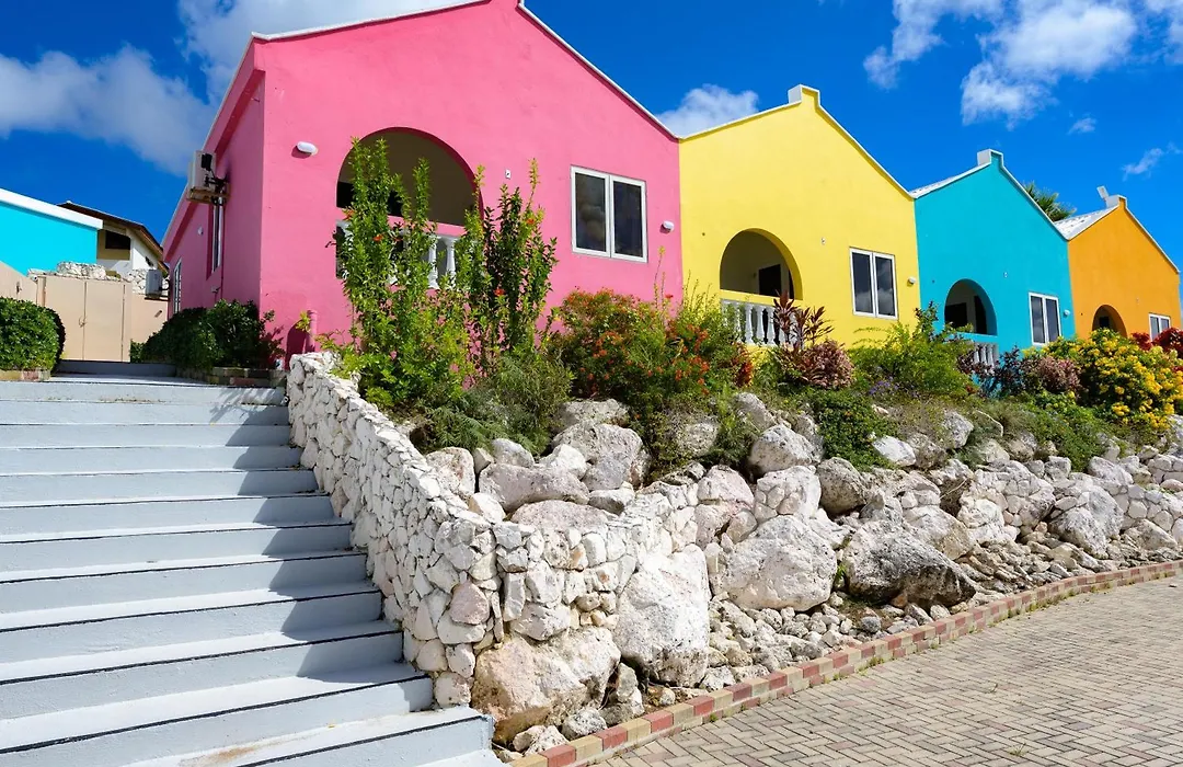 Merakii Seaview Escape Curacao-1