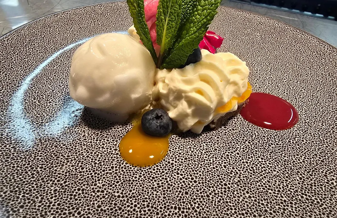 Delmont Hotel & View Restaurant-1