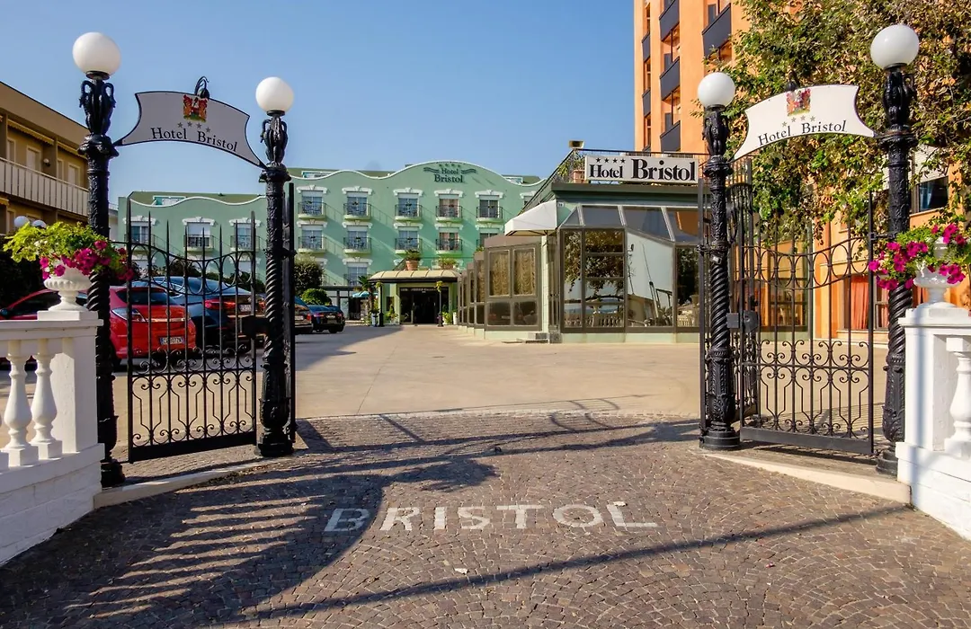 Hotel Bristol-1