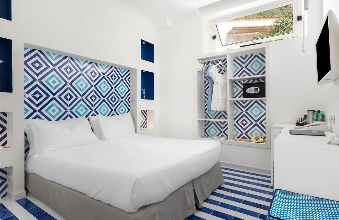 Hotel Bougainville-1