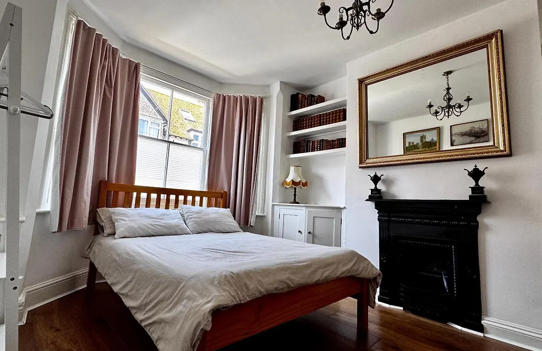 Cozy Place-1