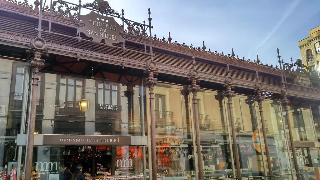 Hostal Met Madrid-1