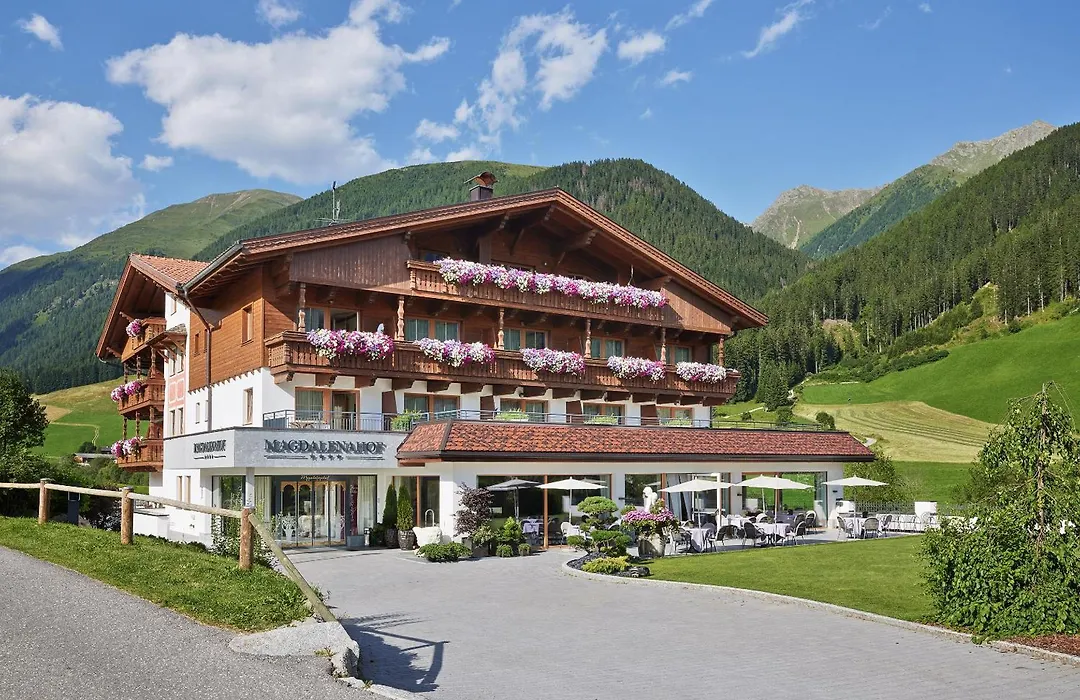 Vitalpina Hotel Magdalenahof-1